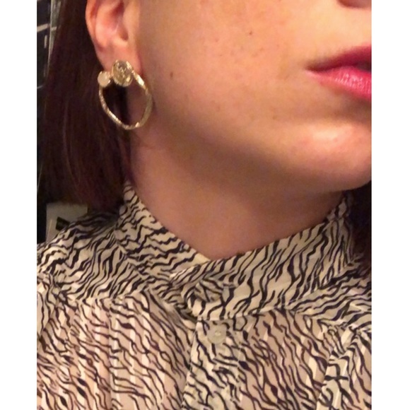& Other Stories Gold Toned Earrings - Picture 3 of 4